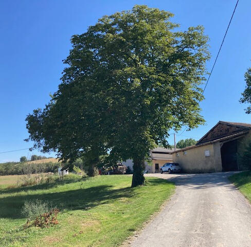 Entrée des écuries